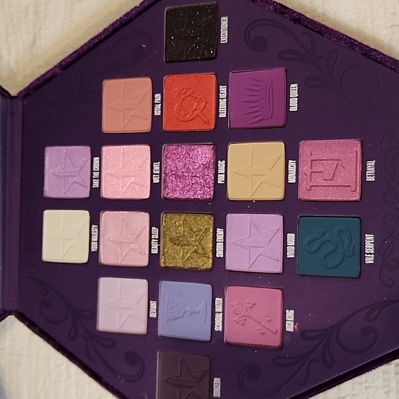 Blood Lust Eyeshadow Palette - Picture 2 of 7
